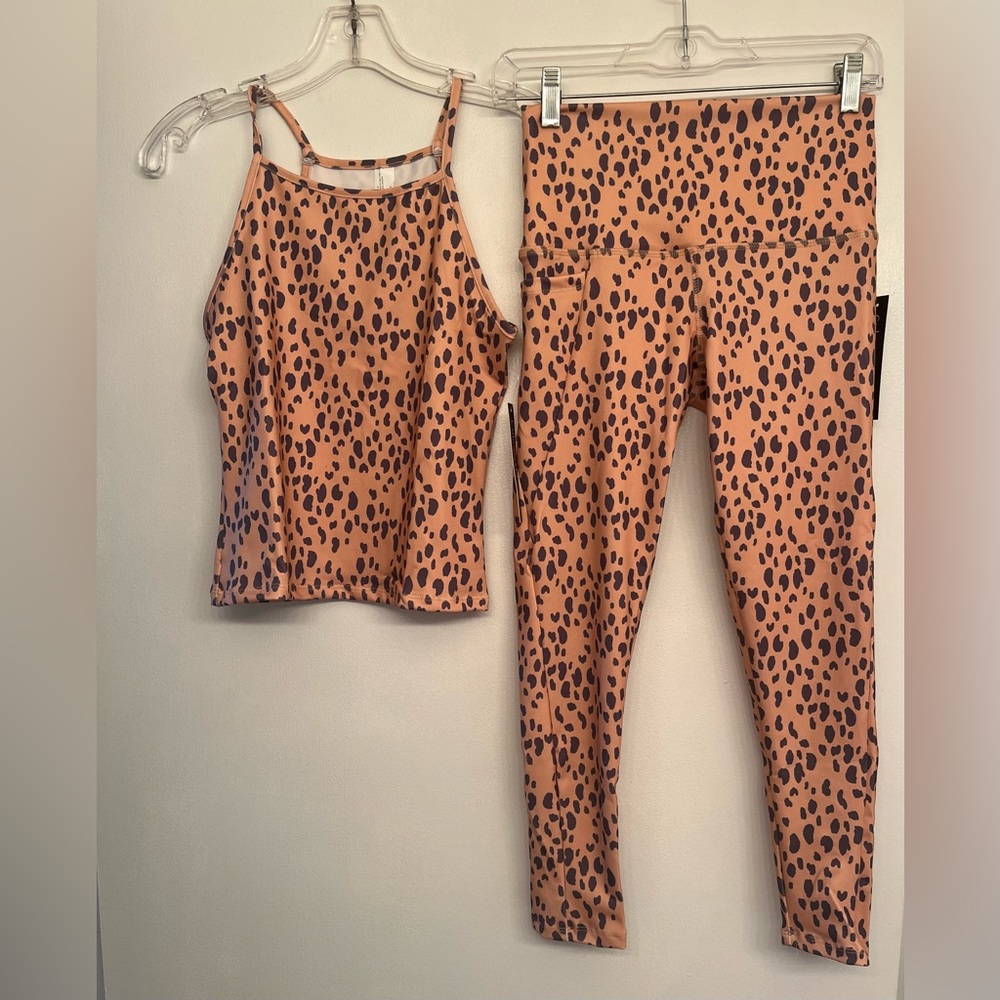 Catherine Malandrino 2 Peace Top and Leggings Activewear Set size M